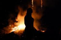 bonfire-paranormal-silhouette-984562-l